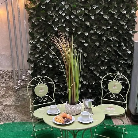 Paduina Boutique 3 Person Trieste